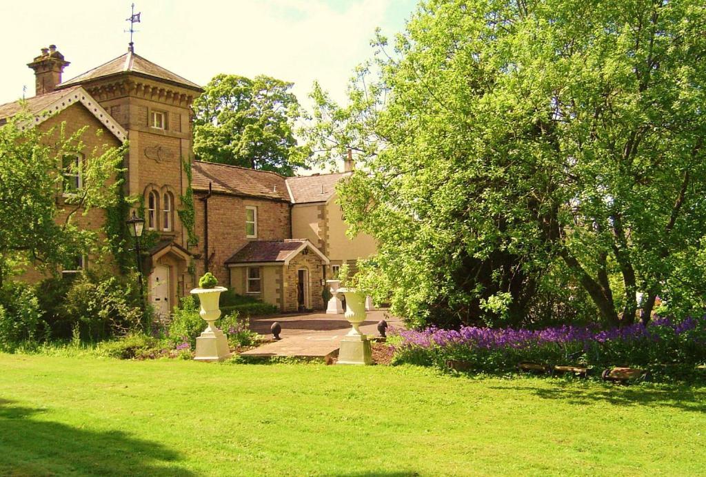 Nent Hall Country House Hotel วินเดอร์เมียร์ ภายนอก รูปภาพ